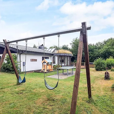 Prázdninový dům 16 Person In Vaeggerlose *