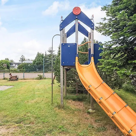 16 Person In Vaeggerlose Bøtø By