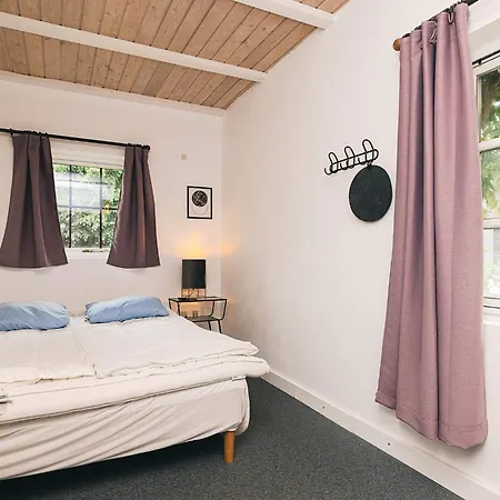 度假居 4 Star In Vaeggerlose Bøtø By