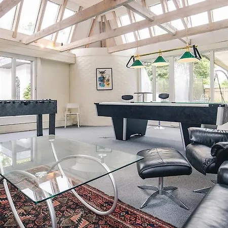 16 Person In Vaeggerlose