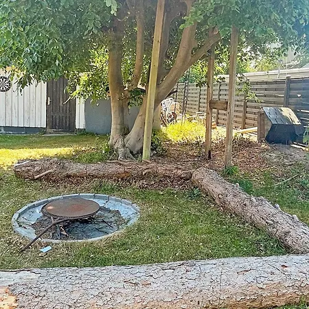 16 Person In Vaeggerlose