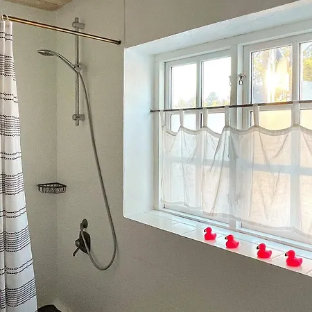 Prázdninový dům 16 Person In Vaeggerlose *