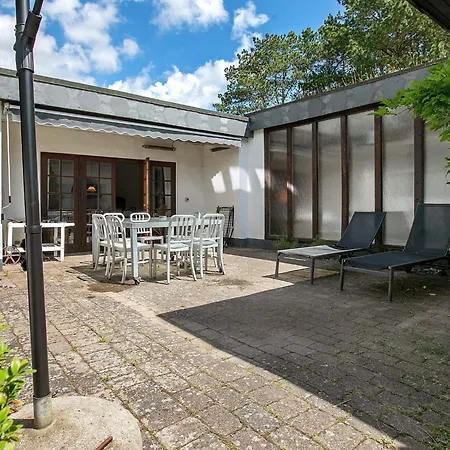 16 Person In Vaeggerlose * Bøtø By